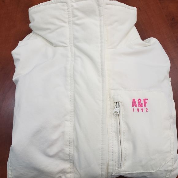 White Abercrombie & Fitch Winter Jacket w/ pink Logo - Picture 7 of 7